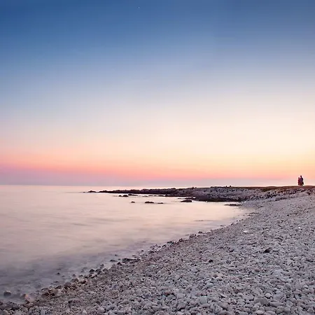 Apartamento Cozy In With Seaside View Poreč